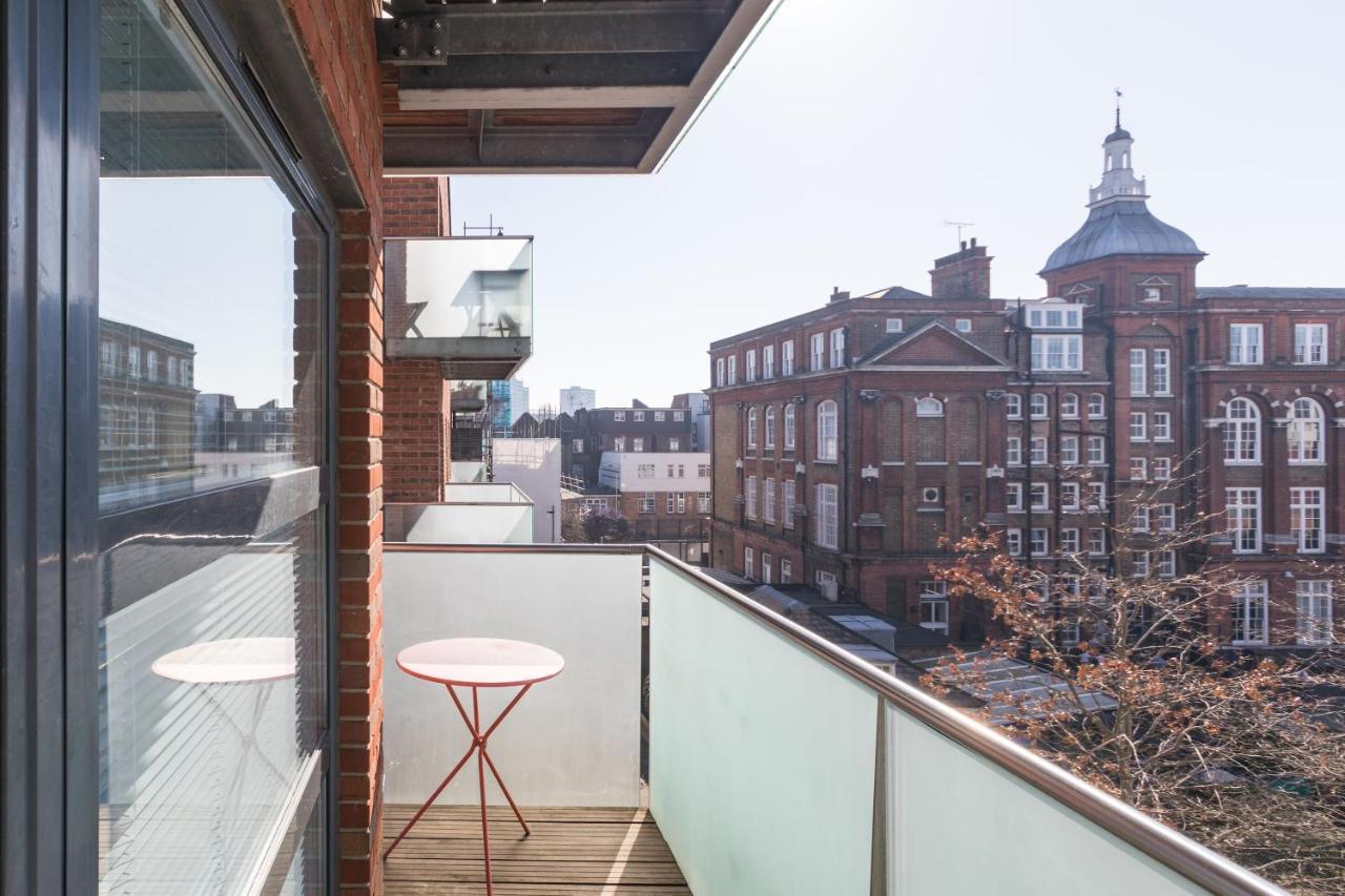 Luxury 2-Bed Flat Parking And Close To The Tube ロンドン エクステリア 写真
