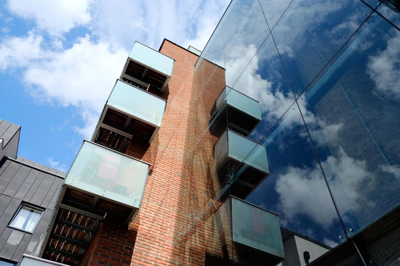 Luxury 2-Bed Flat Parking And Close To The Tube ロンドン エクステリア 写真