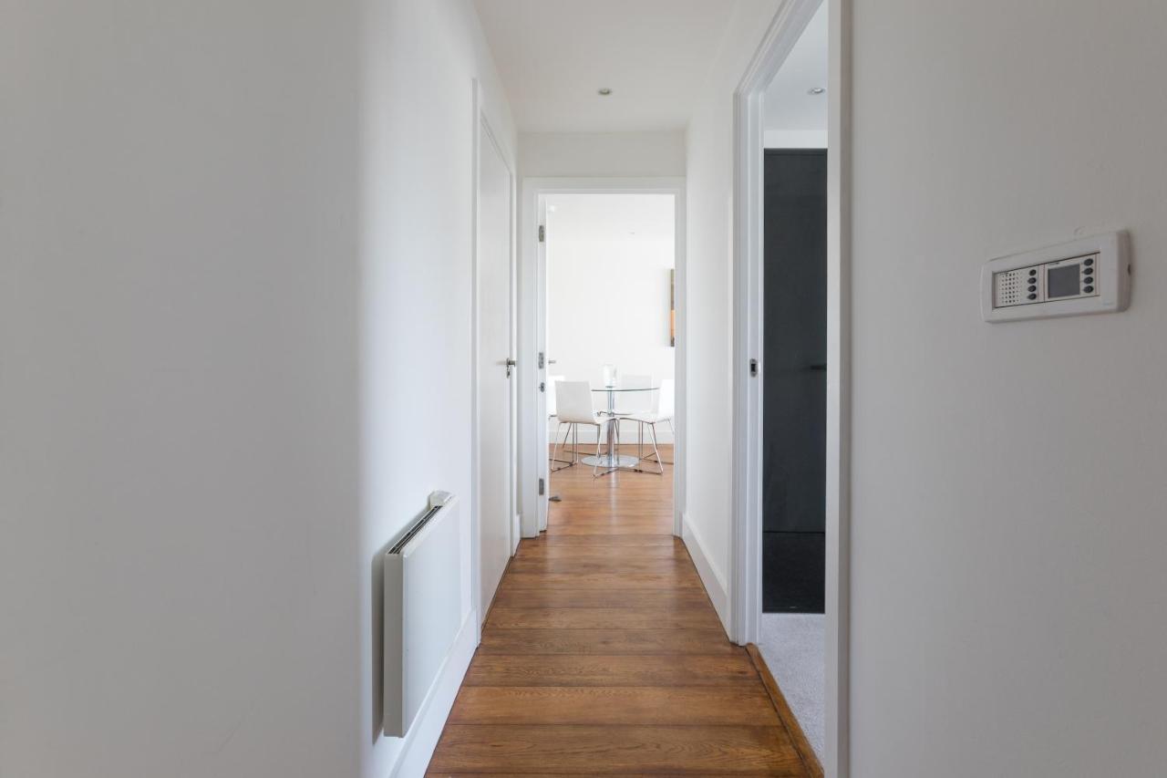 Luxury 2-Bed Flat Parking And Close To The Tube ロンドン エクステリア 写真